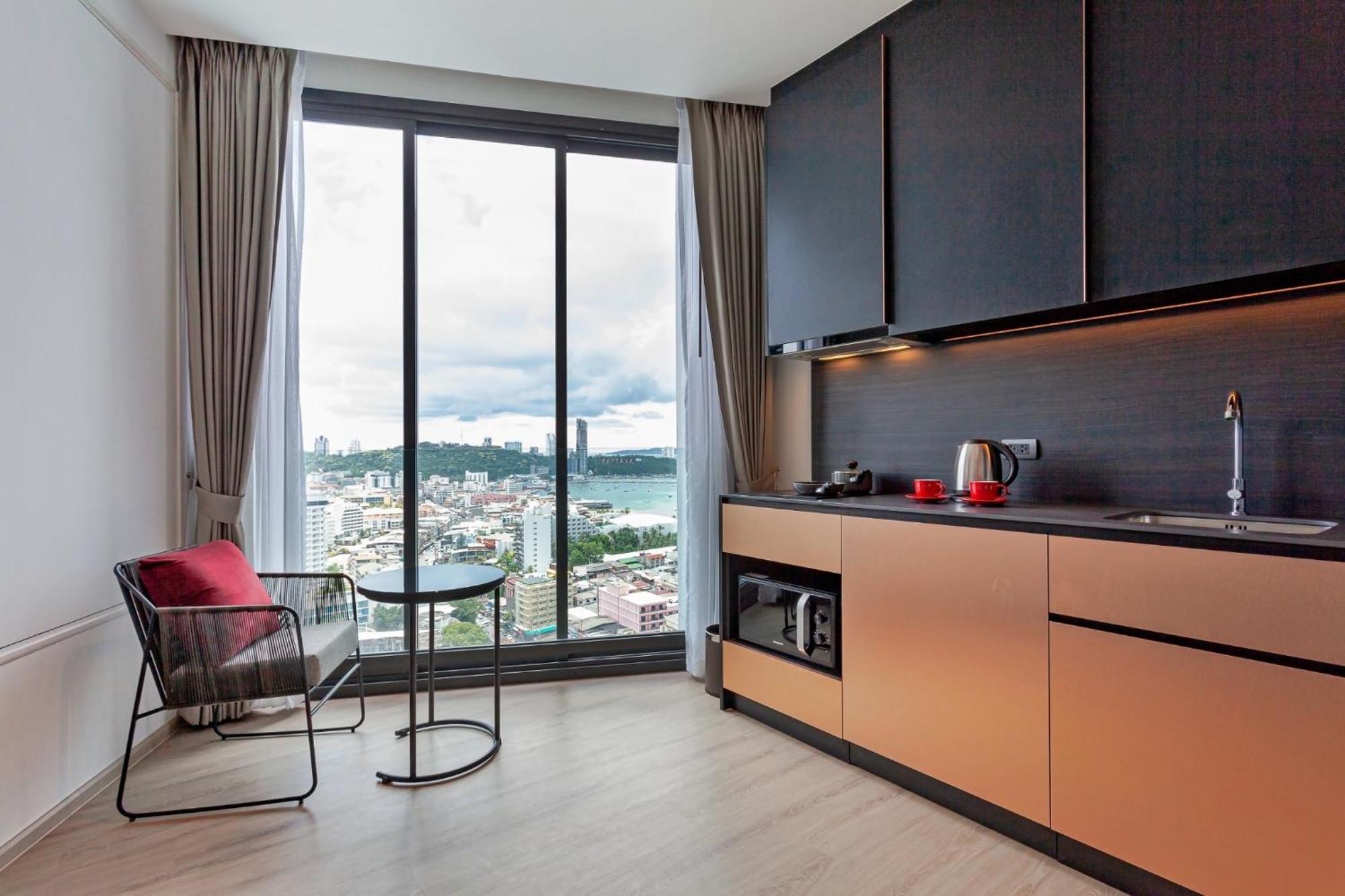 Aparthotel Edge Sea View High Floor 23,26