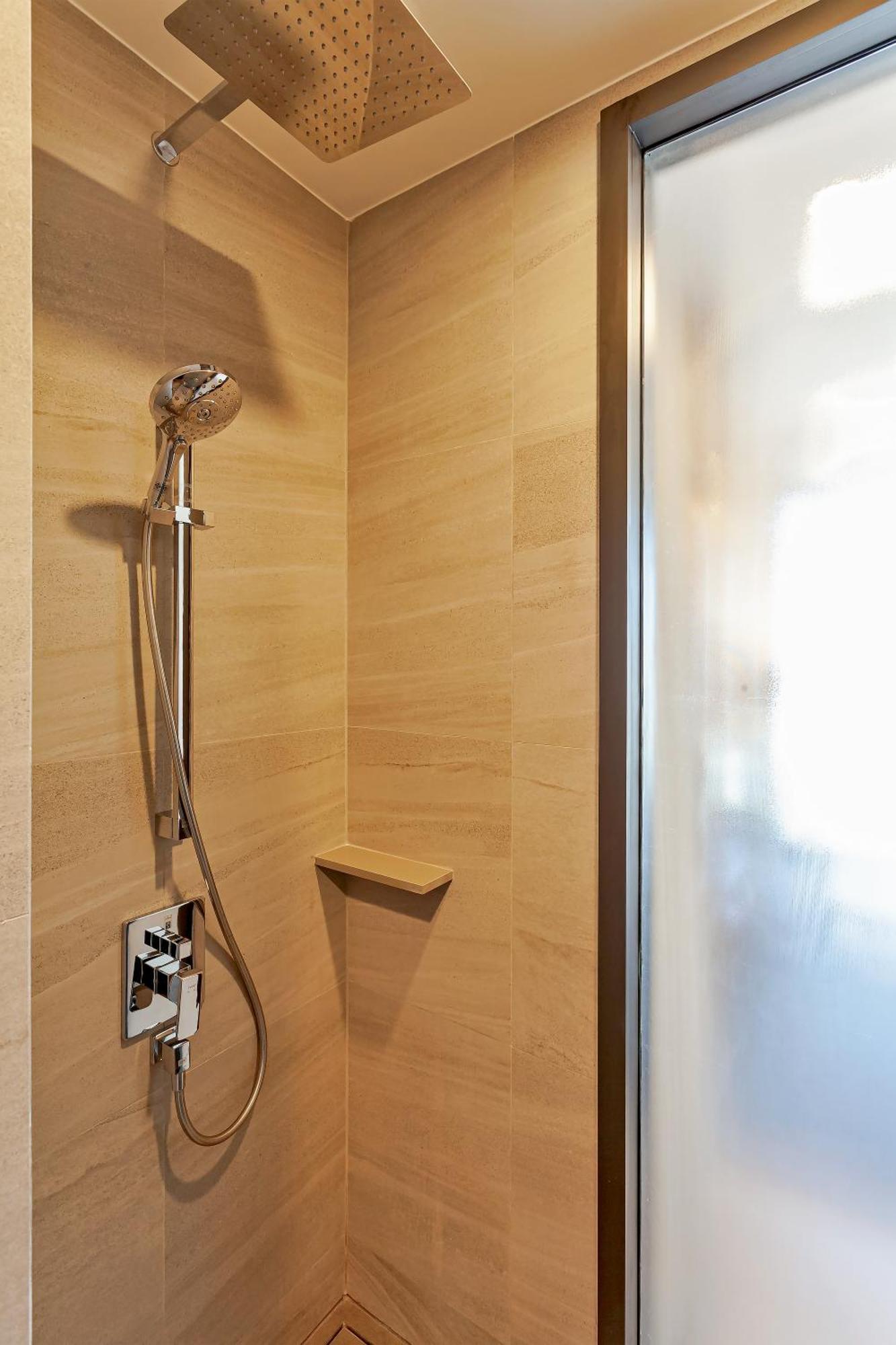 Edge Sea View High Floor 23,26